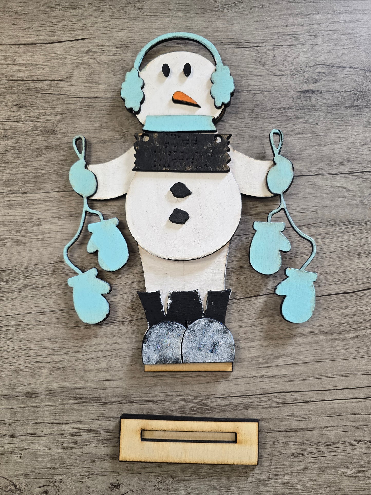 Free Mittens Snowman