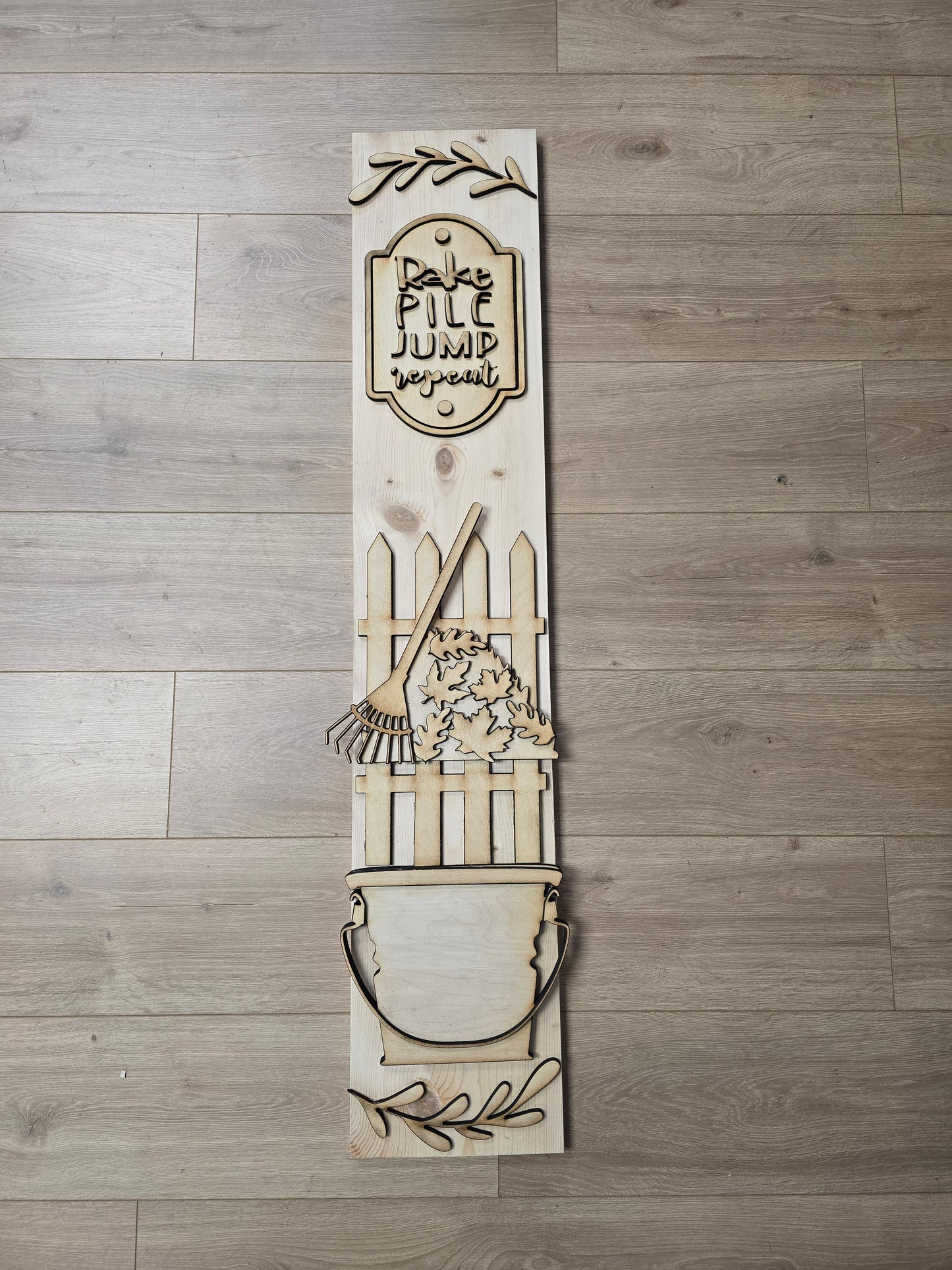 Interchangeable Porch Leaner (Base + 1 Insert)